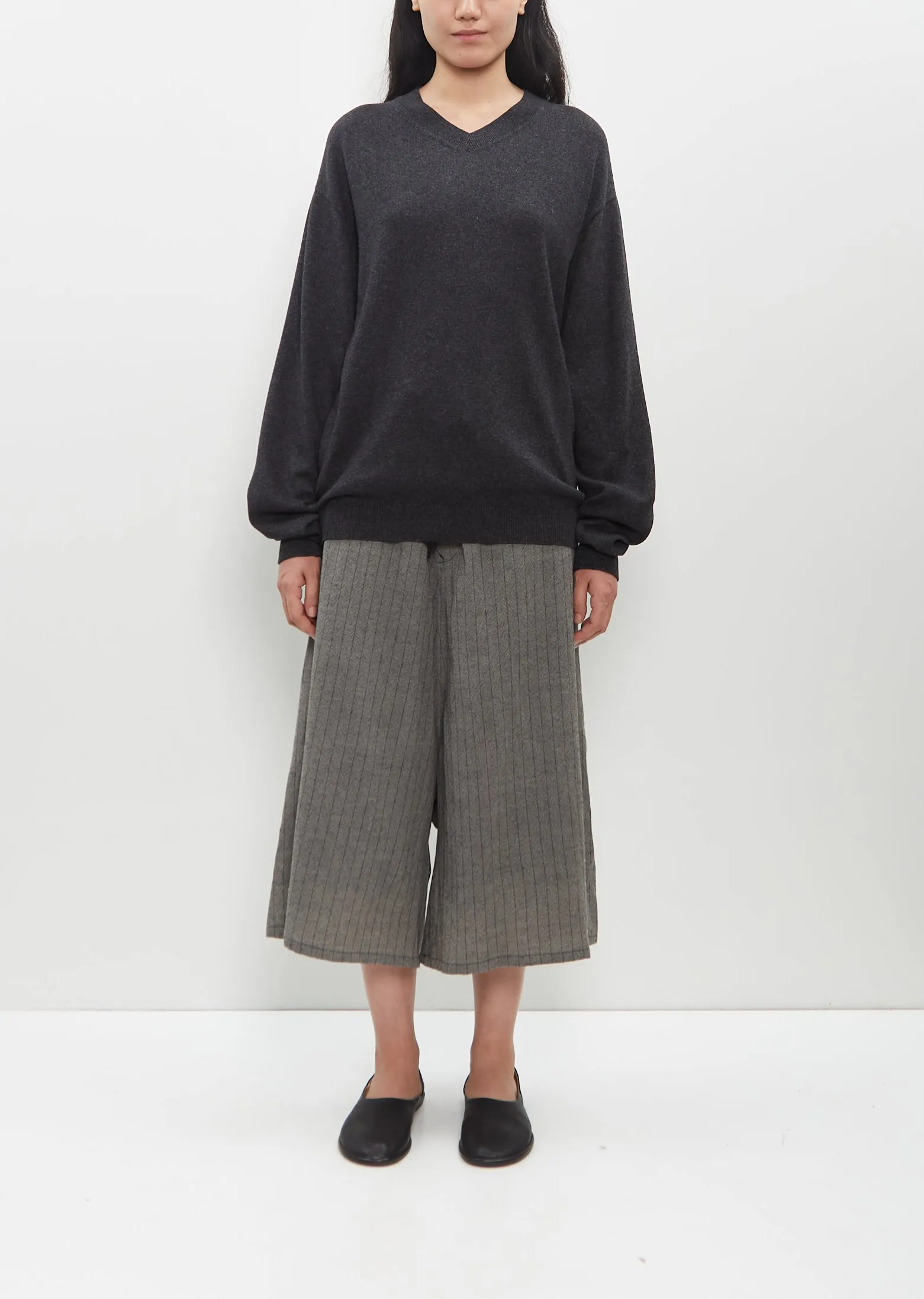 Intarsia V-Neck Pullover